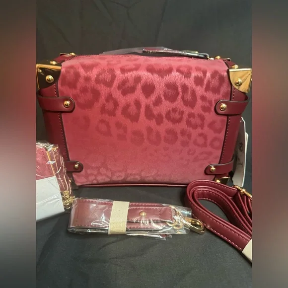 Stylish Red Leopard Print Women's Bag - Picture 3 of 8